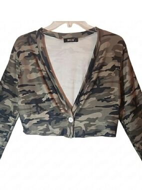 Briggs women's 1X cropped camouflage button-front top - green camo. 7044